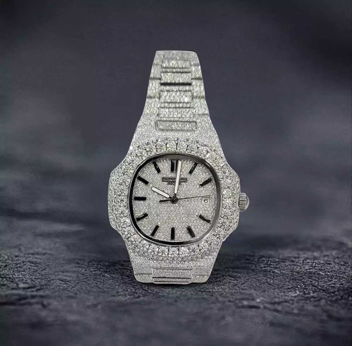 Patek Philippe Nautilus 5711 (ZF factory) - VVS Moissanite